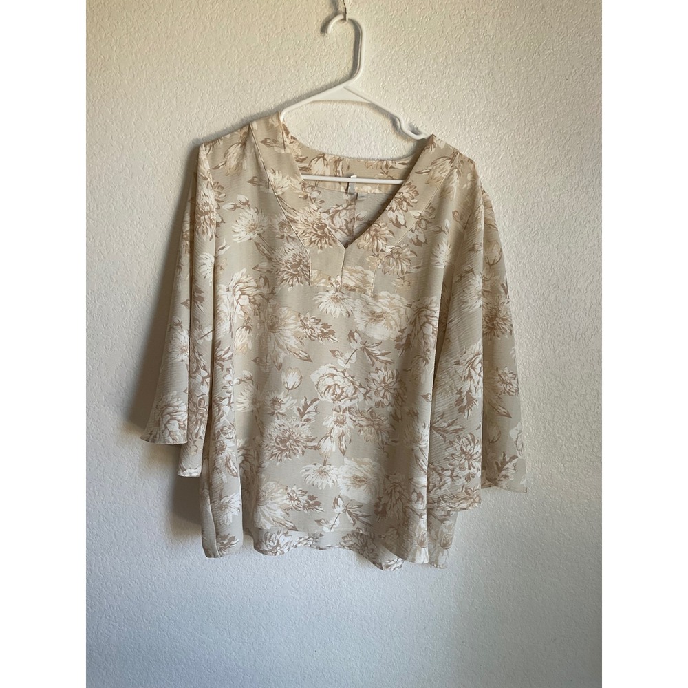 Cato Womens XL Tan Floral V-Neck Bell Sleeve Blouse Textured‎ Crepe Top